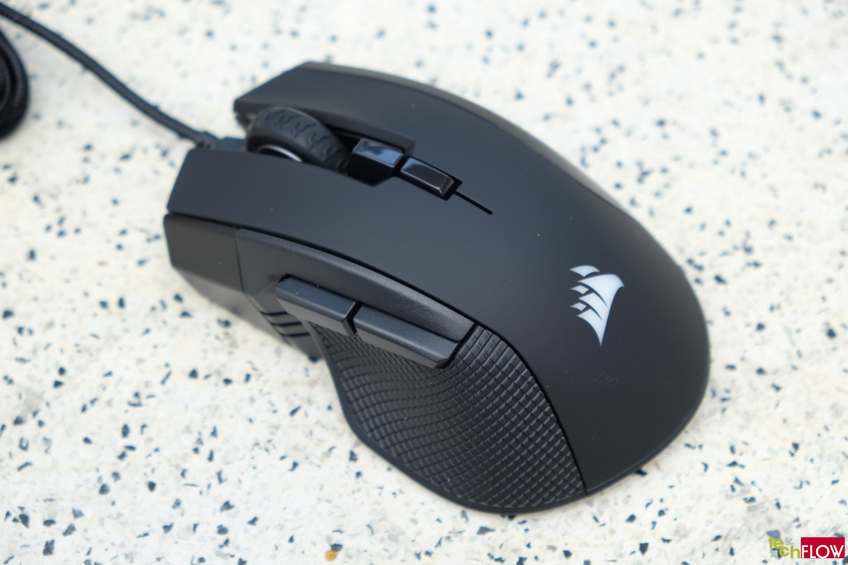 Corsair-IronClaw-RGB-Gaming-Mouse-008
