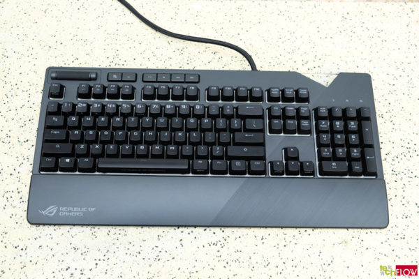 asus-rog-strix-flare-043
