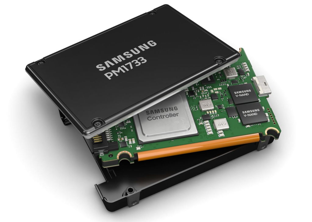 Samsung-PM1733-PCie-Gen4-NVMe-SSD-U.2