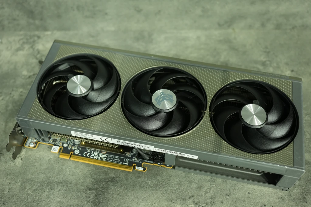 Sapphire radeon rx 9060 xt nitro 006