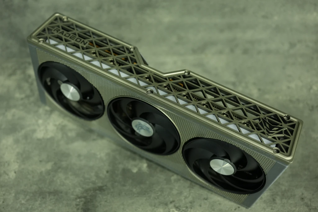 Sapphire radeon rx 9060 xt nitro 007