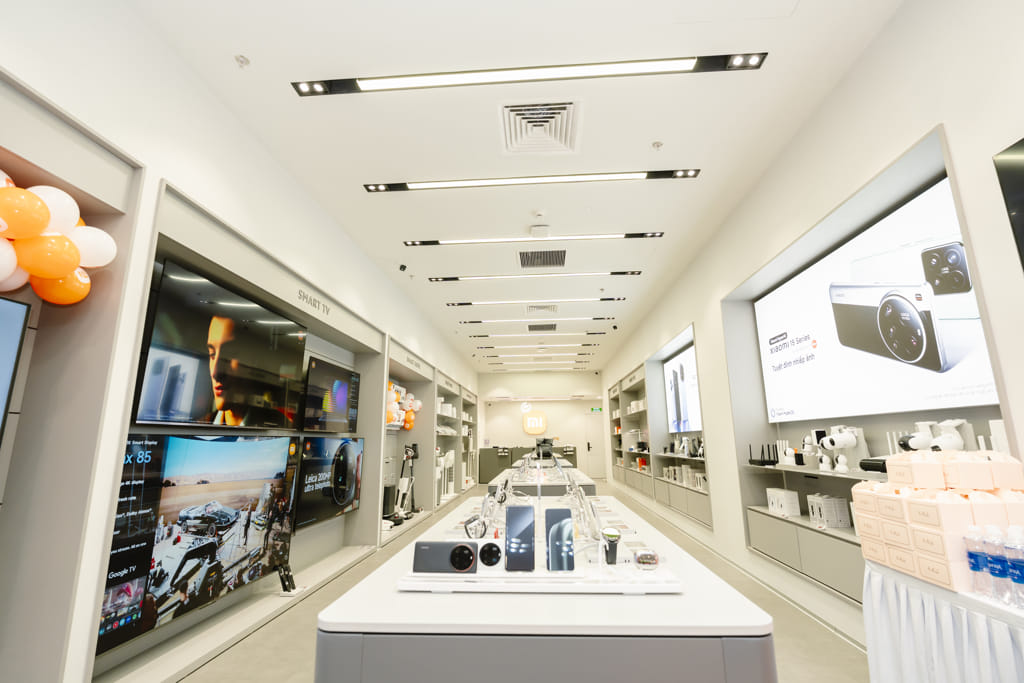 Xiaomi 1st store 002